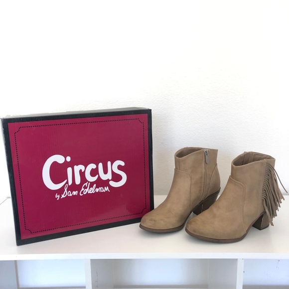 Sam Edelman Shoes - Circus by Sam Edelman Women’s Leah Fringe Bootie 6